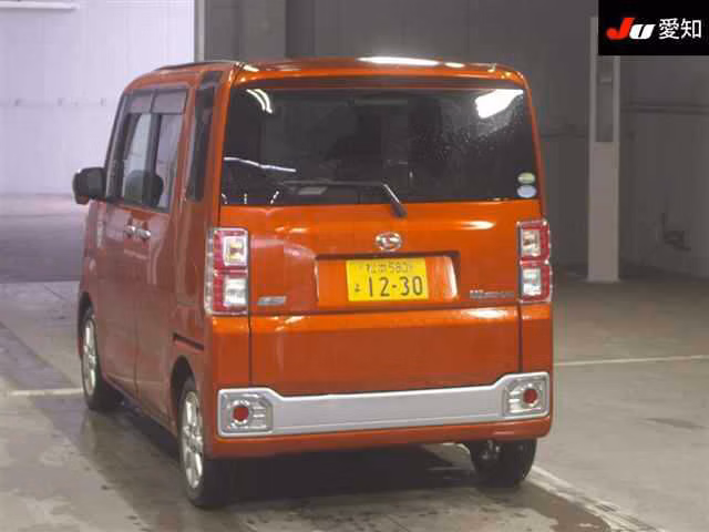 DAIHATSU WAKE