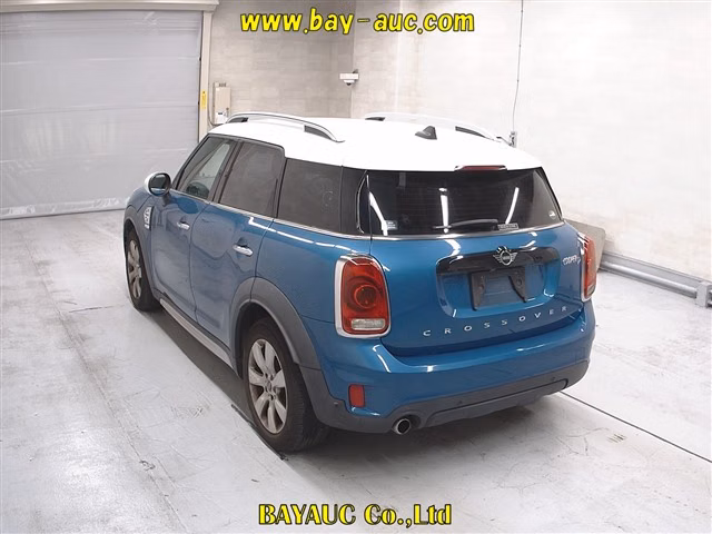 MINI CROSSOVER