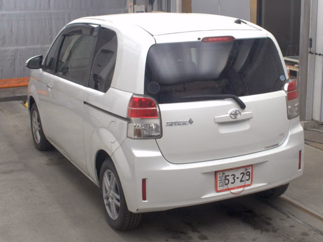 TOYOTA SPADE