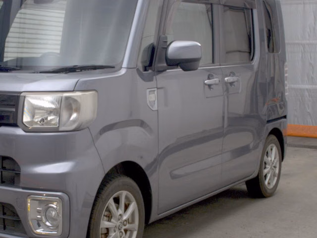 TOYOTA PIXIS MEGA
