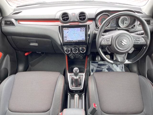 SUZUKI SWIFT