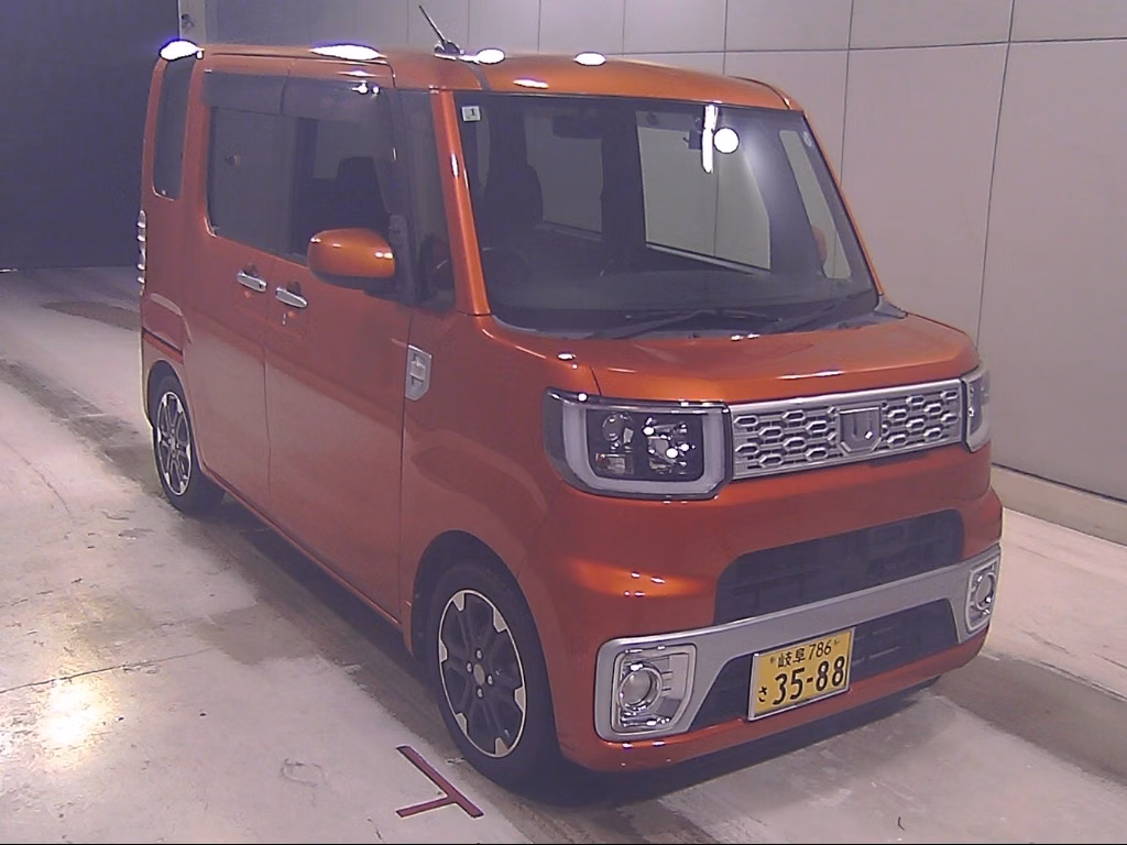 DAIHATSU WAKE