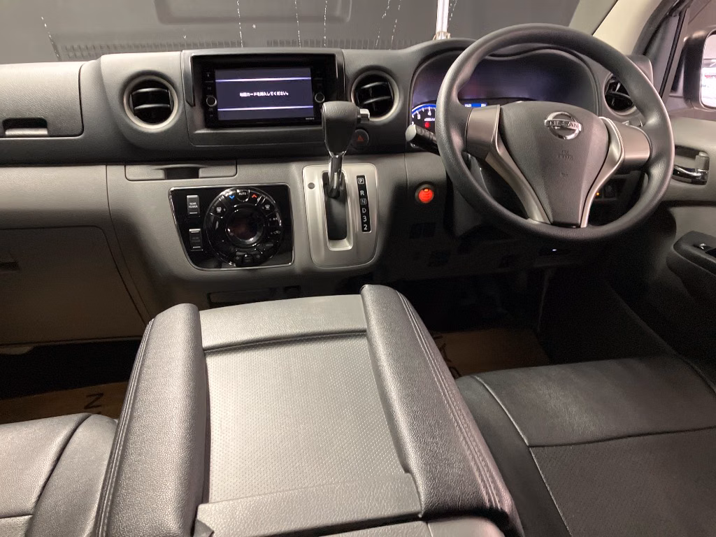 NISSAN NV350 CARAVAN
