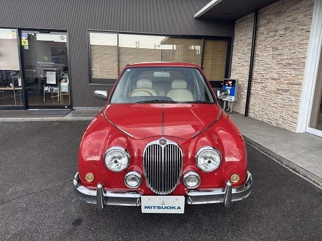 Mitsuoka Viewt