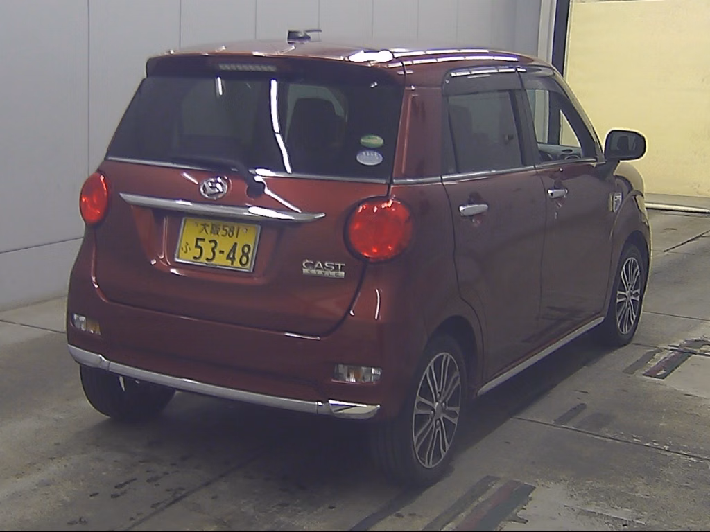 DAIHATSU CAST