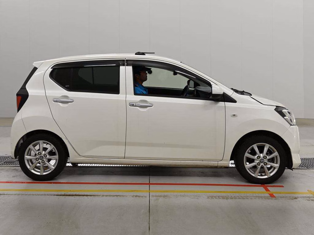 TOYOTA PIXIS EPOCH