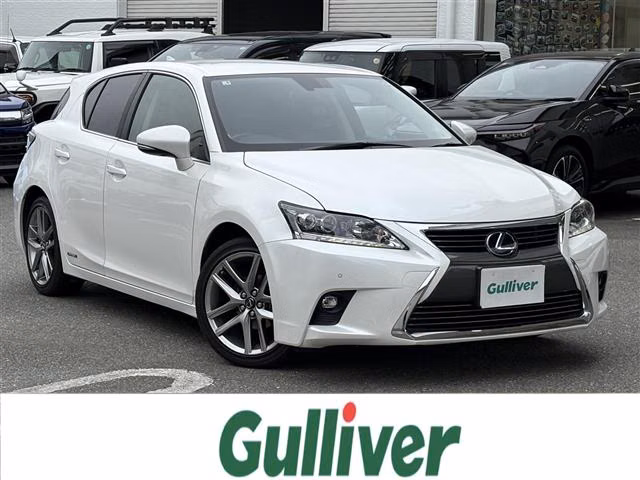 Lexus CT200h