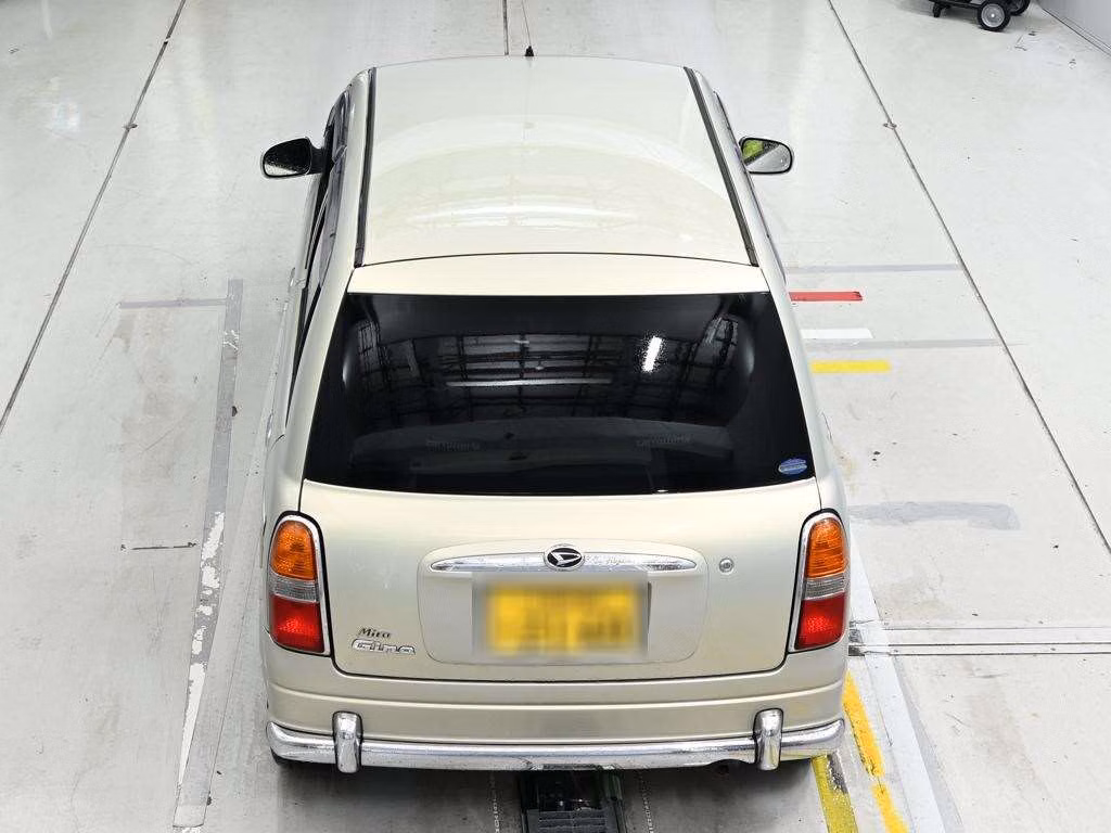 Daihatsu Mira Gino