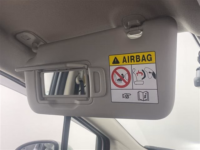 Nissan Aura