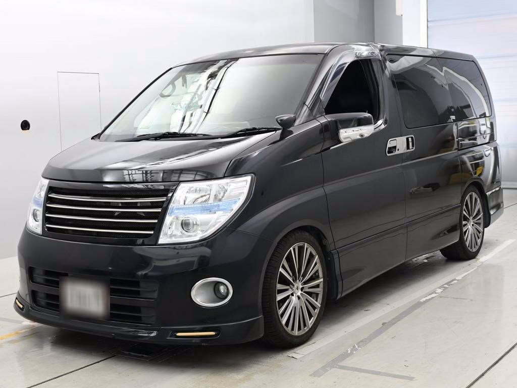 NISSAN ELGRAND