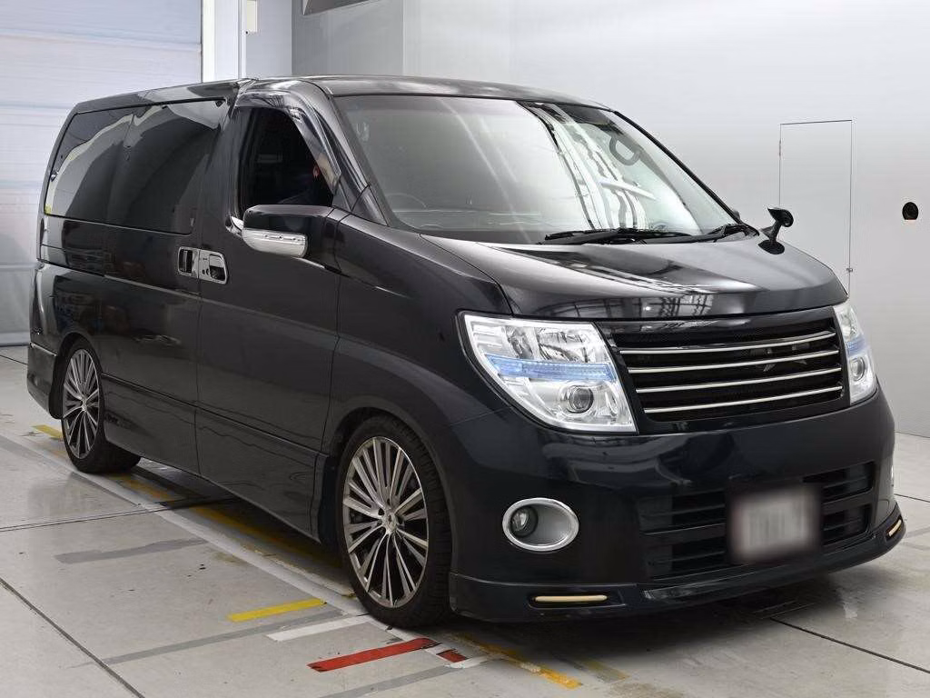 NISSAN ELGRAND