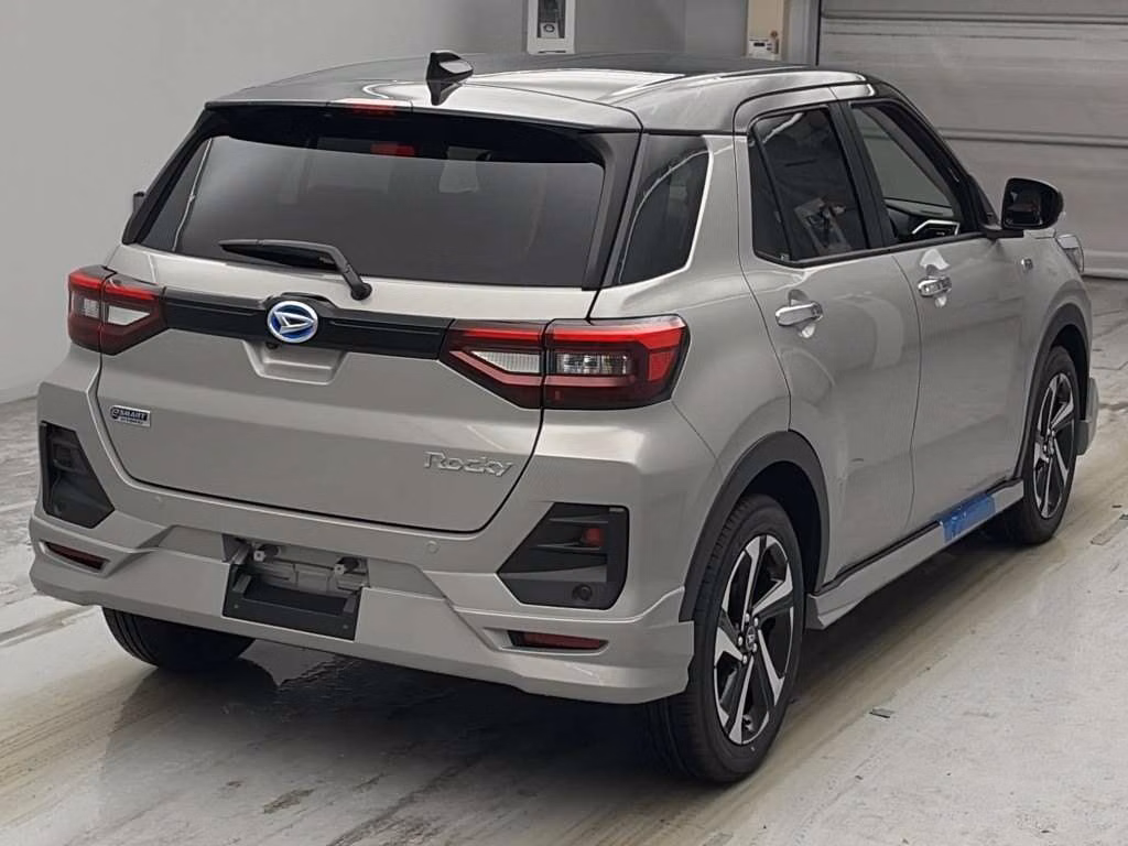 DAIHATSU ROCKY