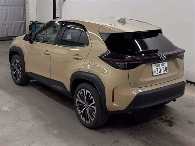 TOYOTA YARIS CROSS