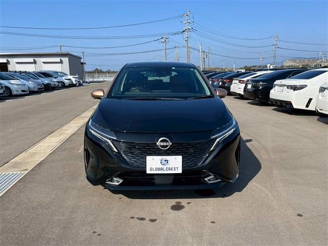 Nissan Aura
