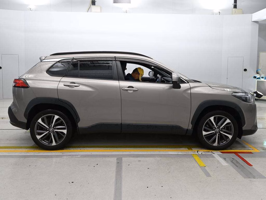 TOYOTA COROLLA CROSS