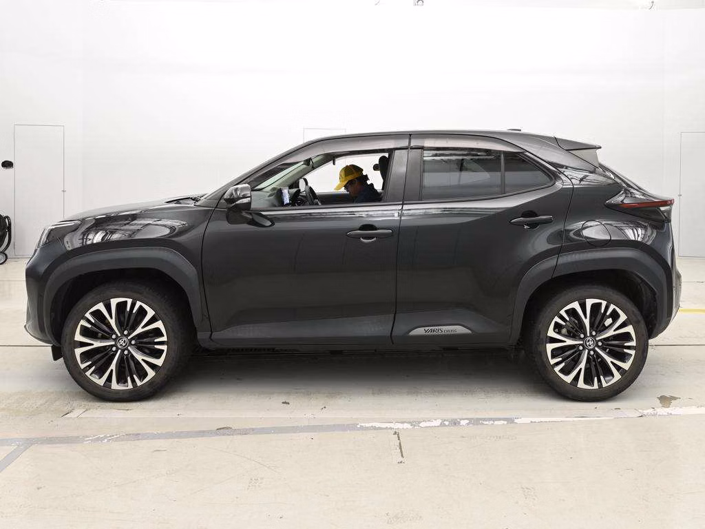TOYOTA YARIS CROSS