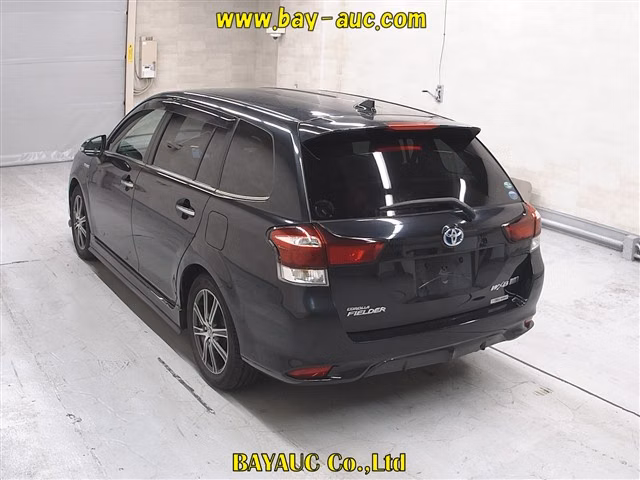 TOYOTA COROLLA FIELDER