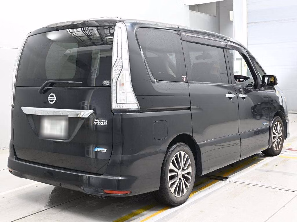 NISSAN SERENA