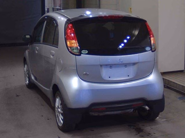 MITSUBISHI I