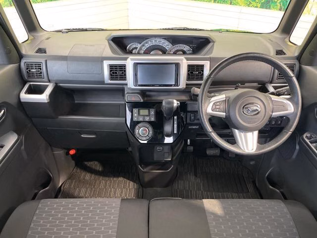 DAIHATSU WAKE