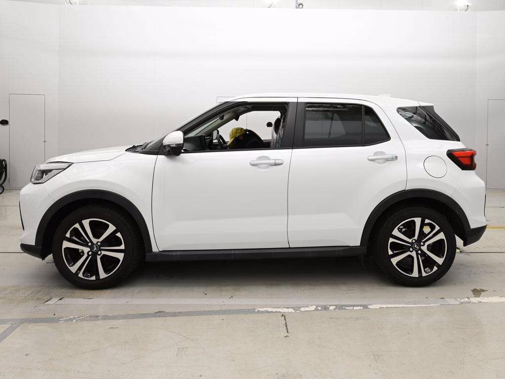 DAIHATSU ROCKY