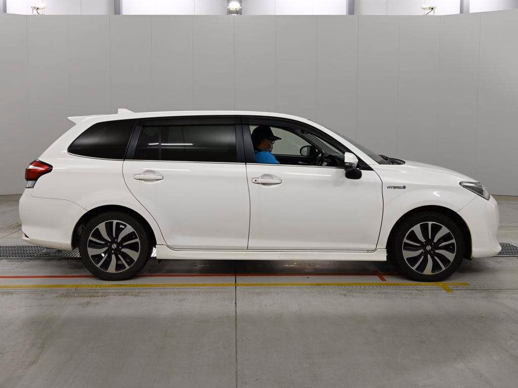 TOYOTA COROLLA FIELDER