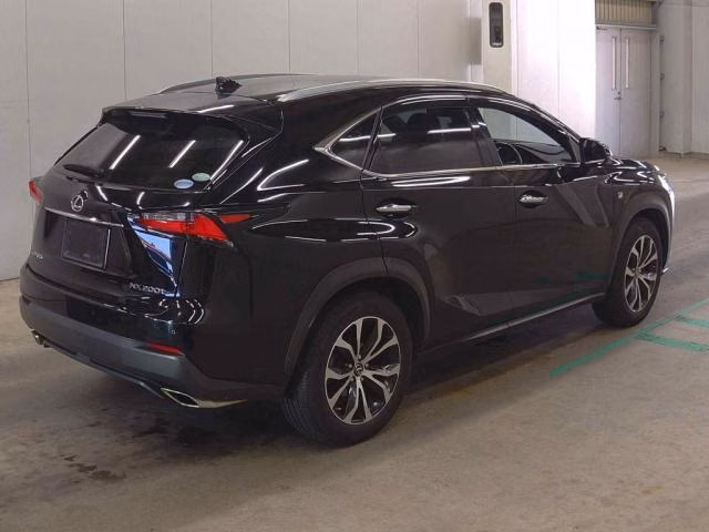 Lexus NX200t