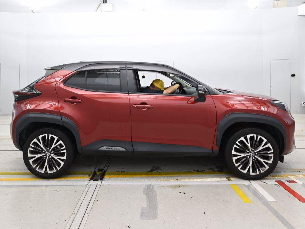 TOYOTA YARIS CROSS
