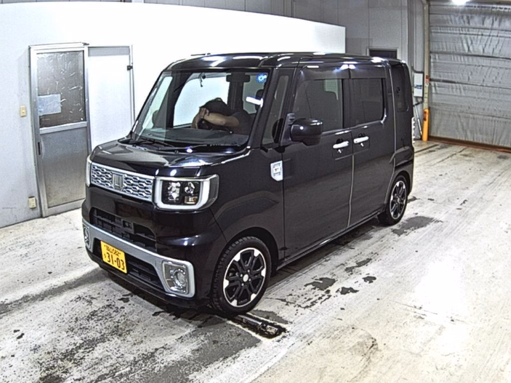 DAIHATSU WAKE