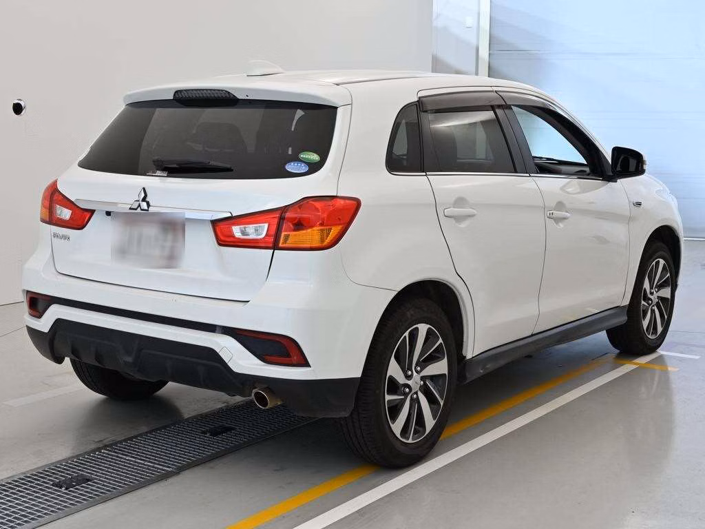 MITSUBISHI RVR