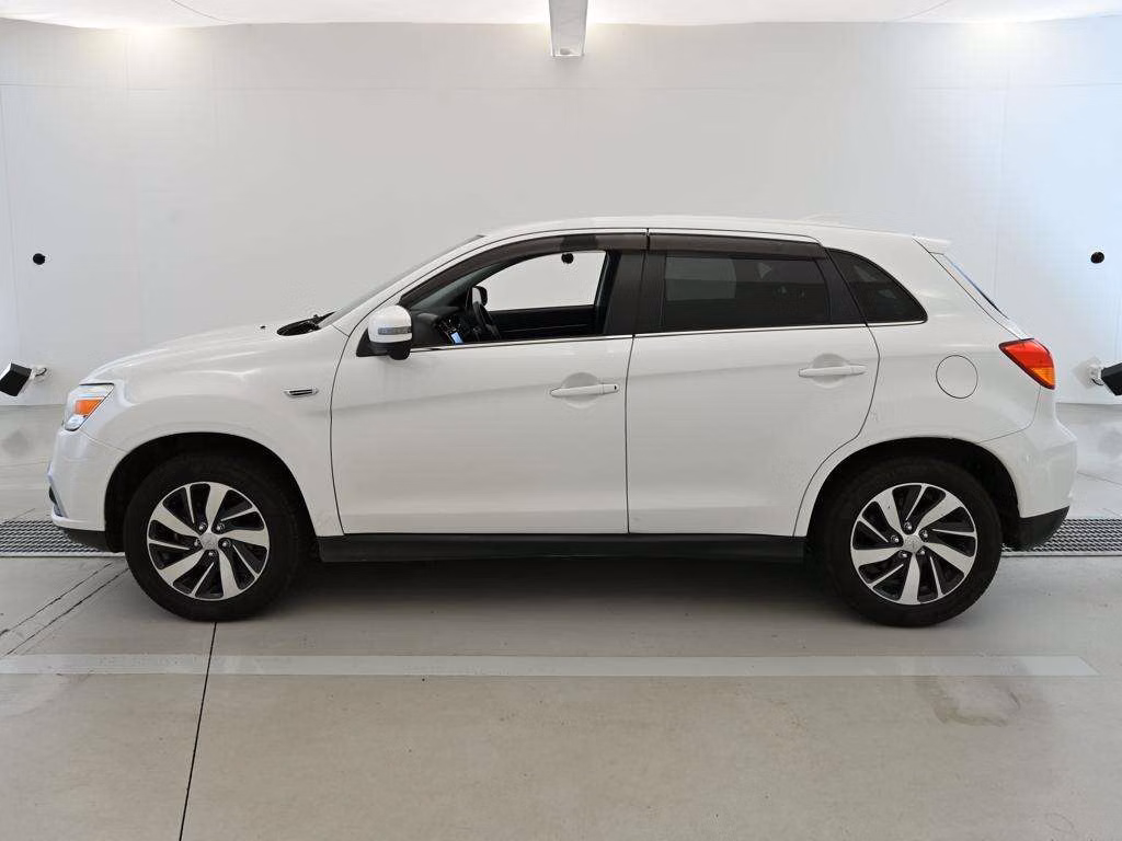 MITSUBISHI RVR