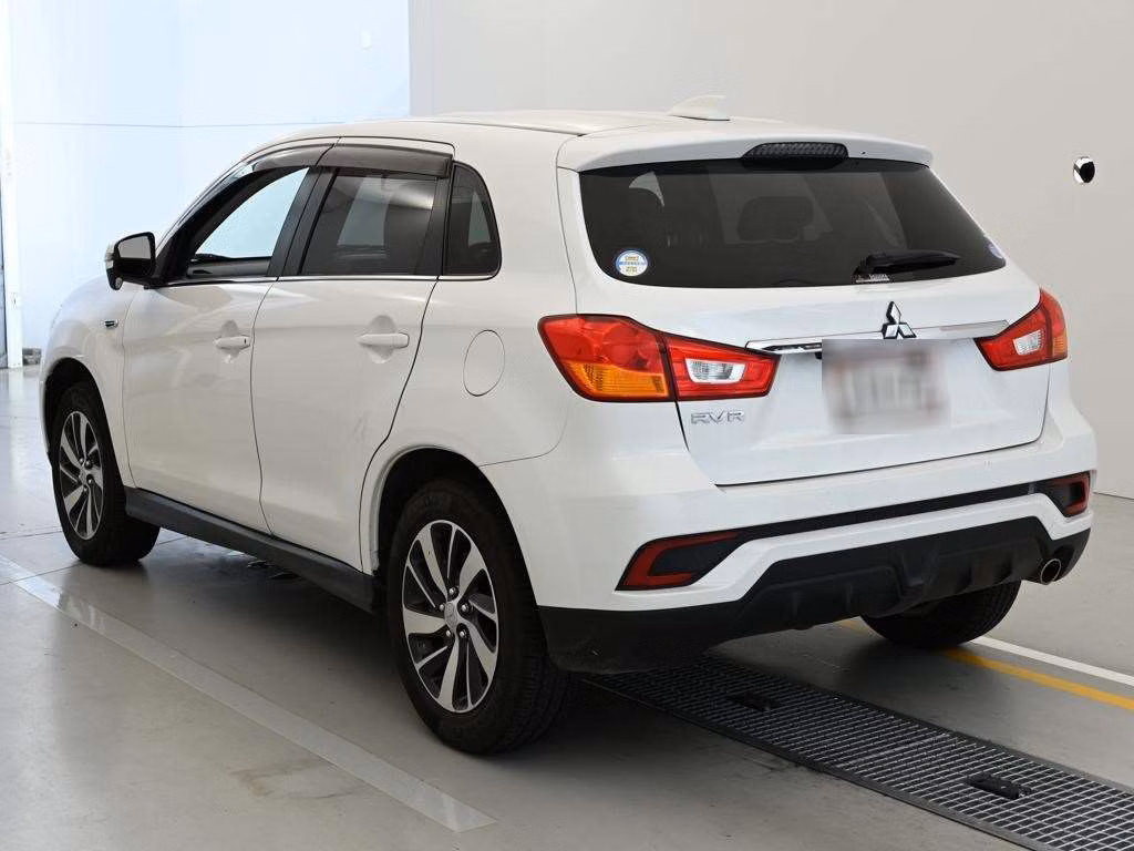 MITSUBISHI RVR