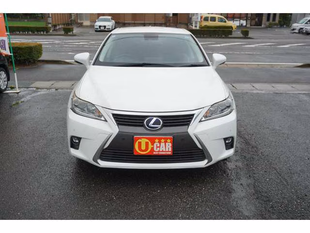 Lexus CT200h