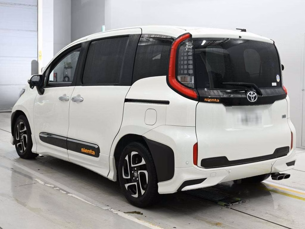 TOYOTA SIENTA