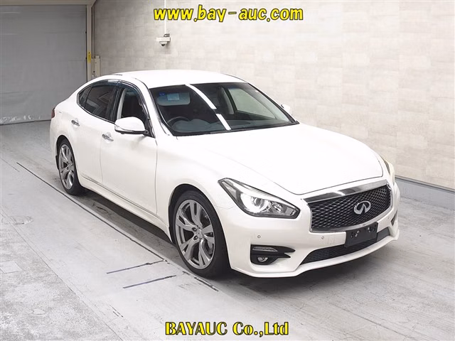 NISSAN FUGA