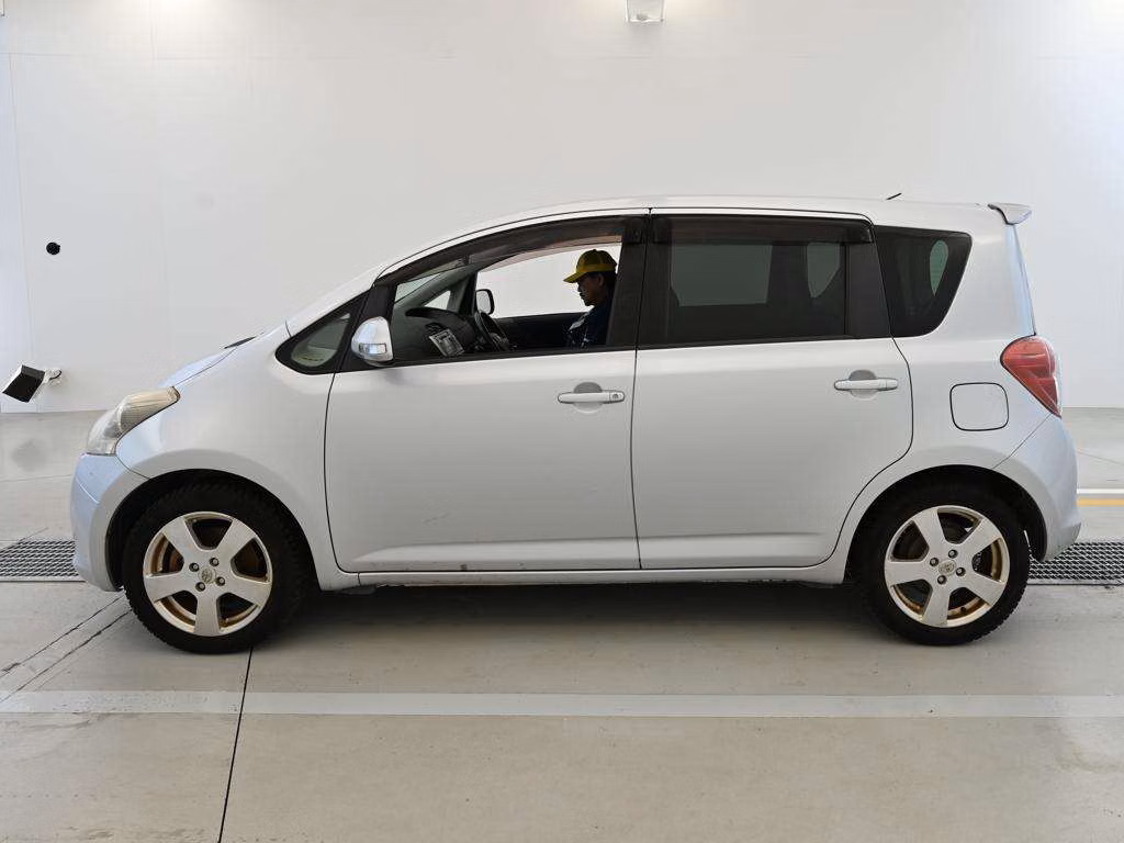 TOYOTA RACTIS
