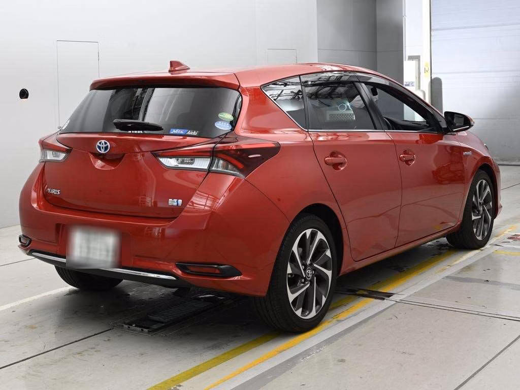 TOYOTA AURIS