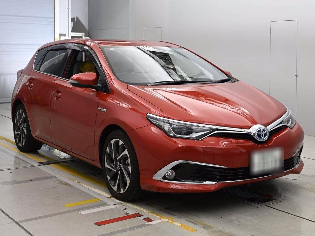 TOYOTA AURIS