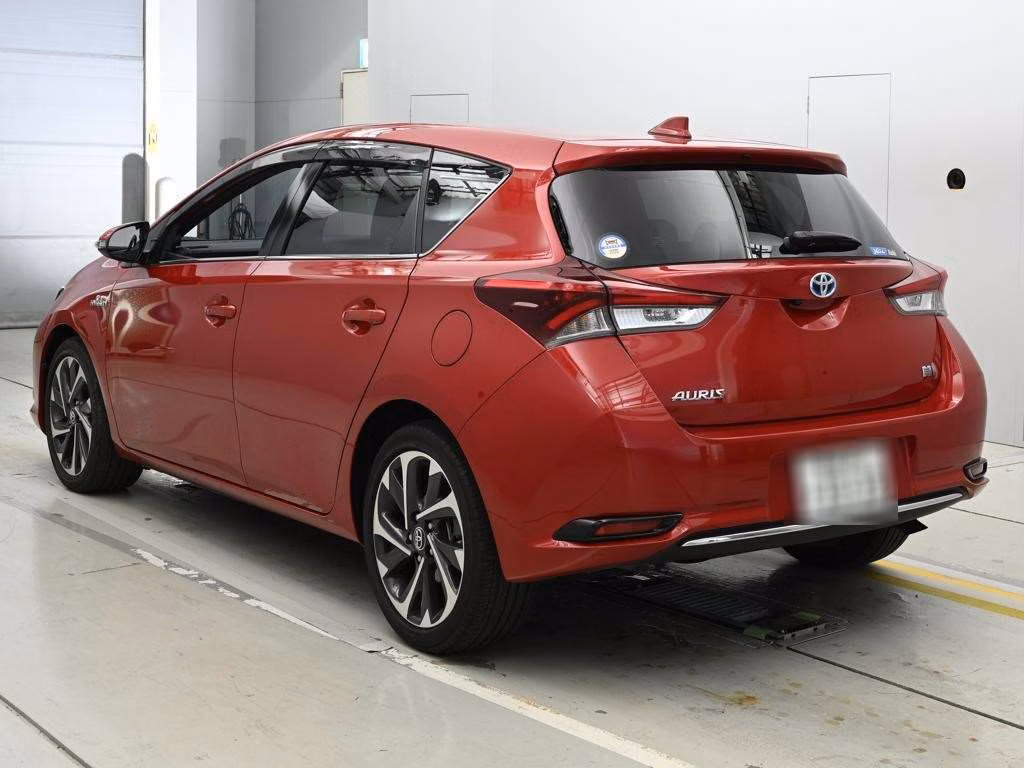 TOYOTA AURIS