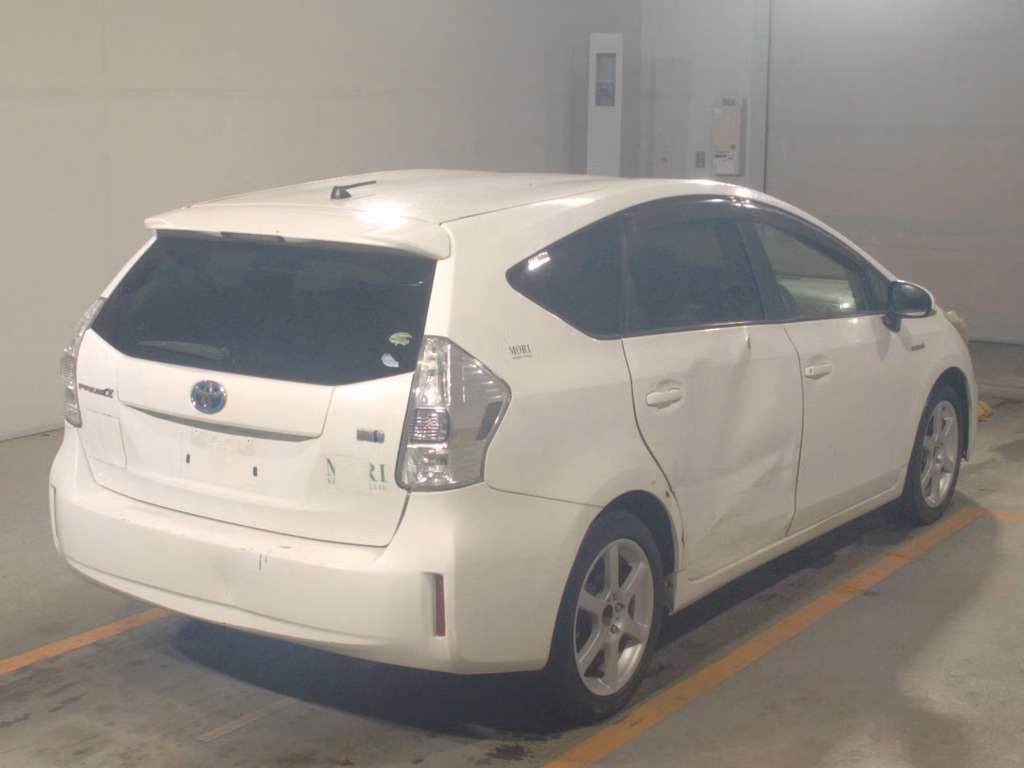 TOYOTA PRIUS ALPHA