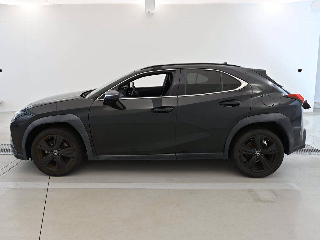 LEXUS UX200