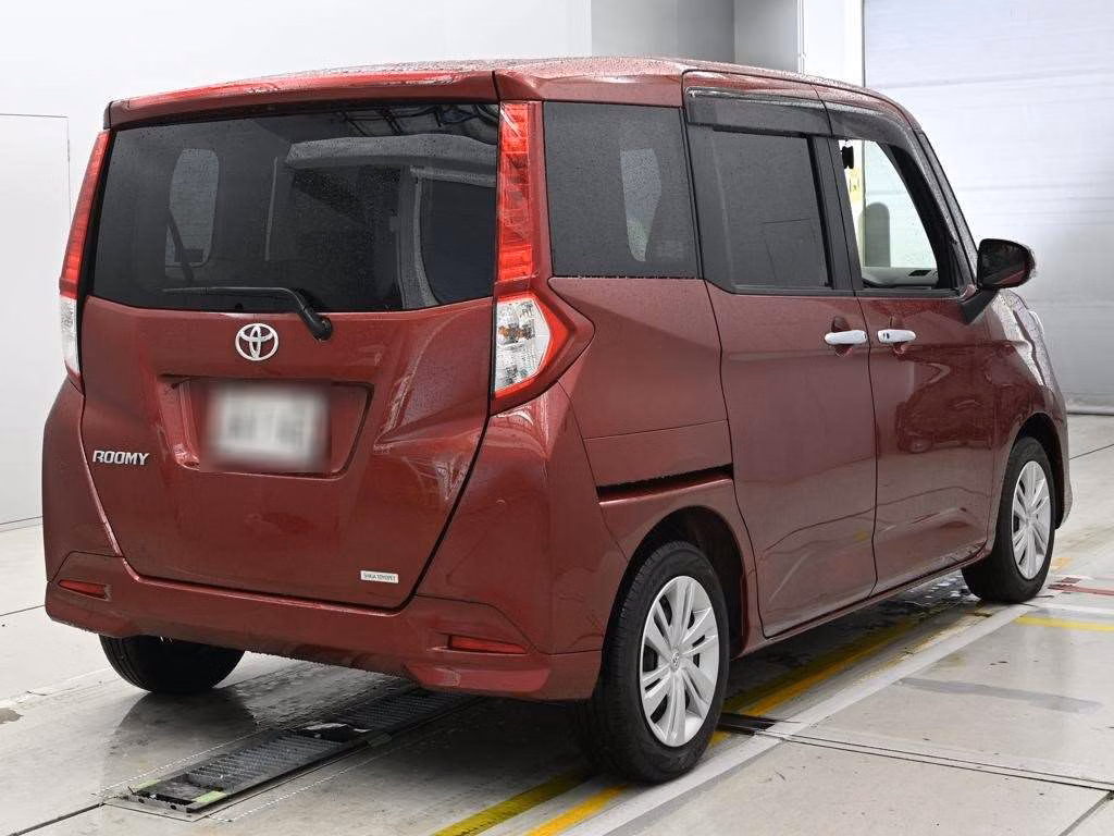 TOYOTA ROOMY