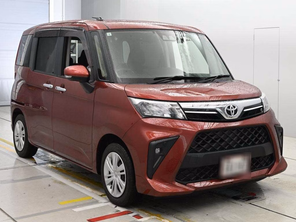 TOYOTA ROOMY