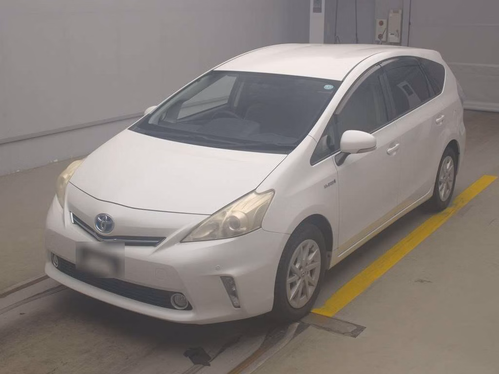 TOYOTA PRIUS ALPHA