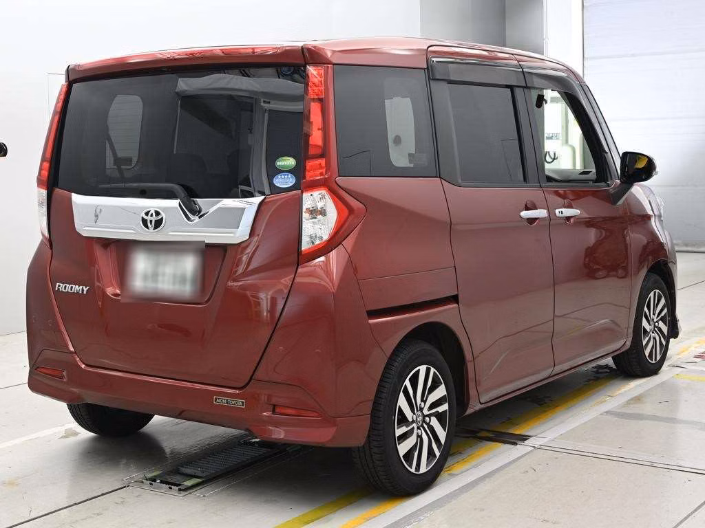 TOYOTA ROOMY