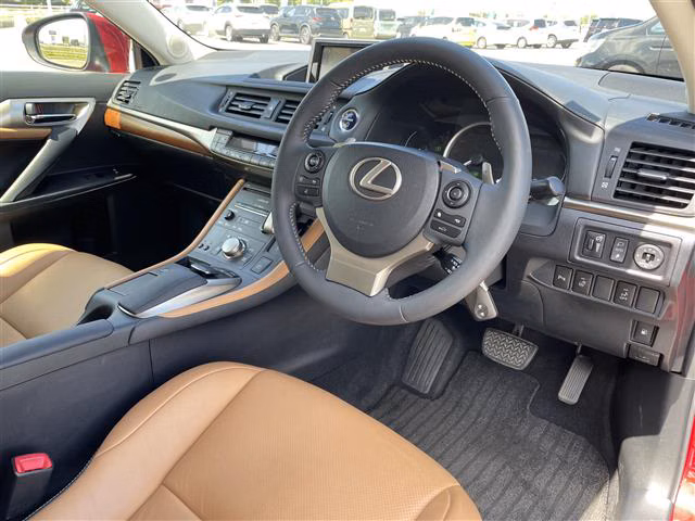LEXUS CT200H