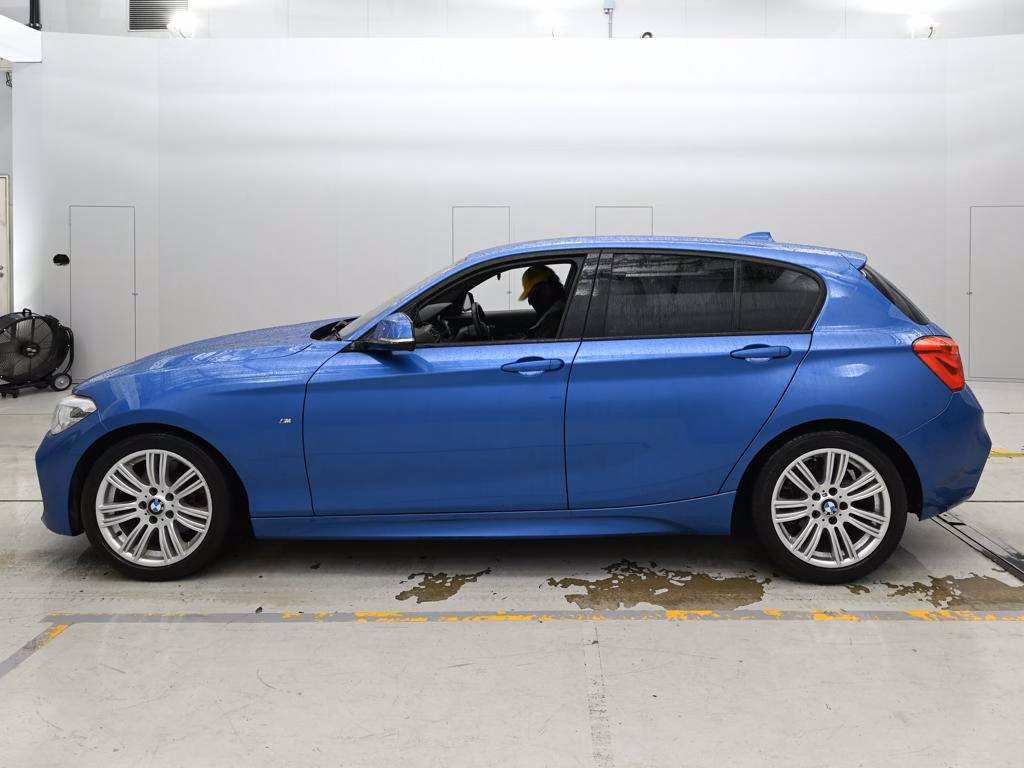 BMW 1-SERIES