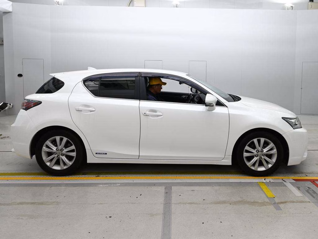 LEXUS CT200H
