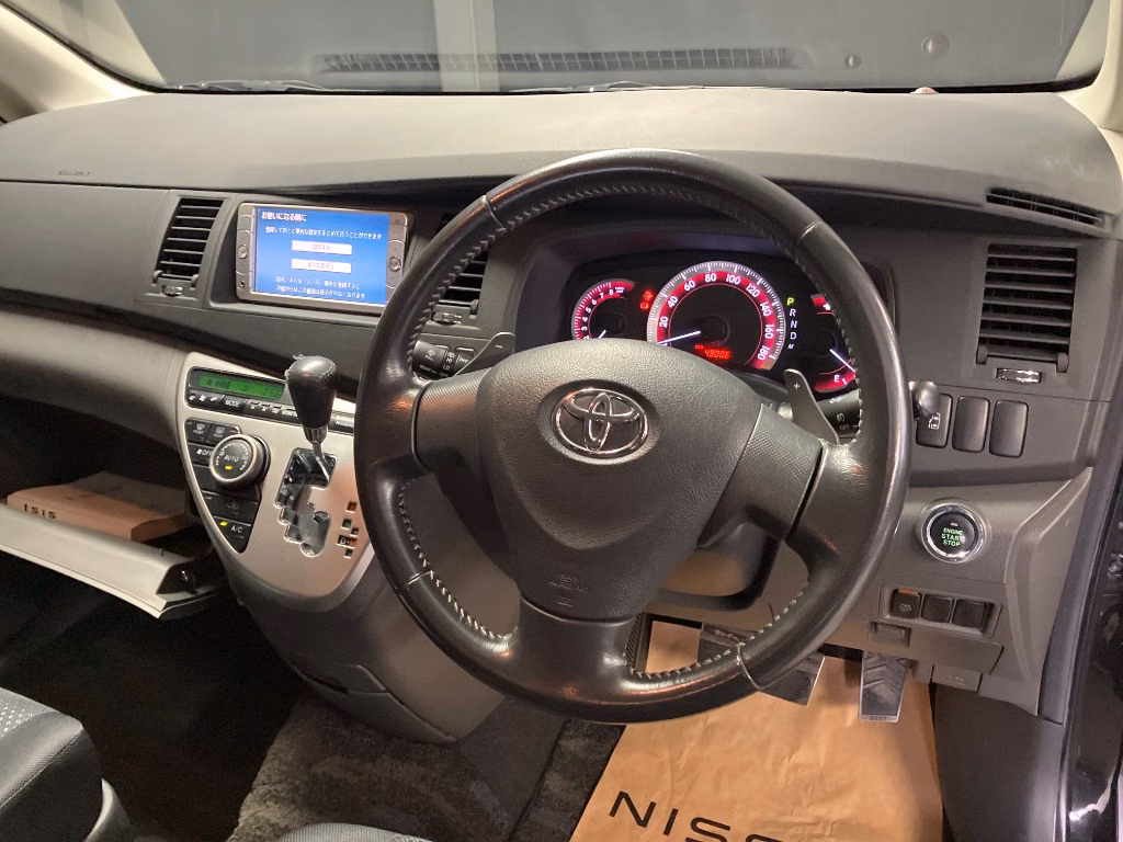 TOYOTA ISIS