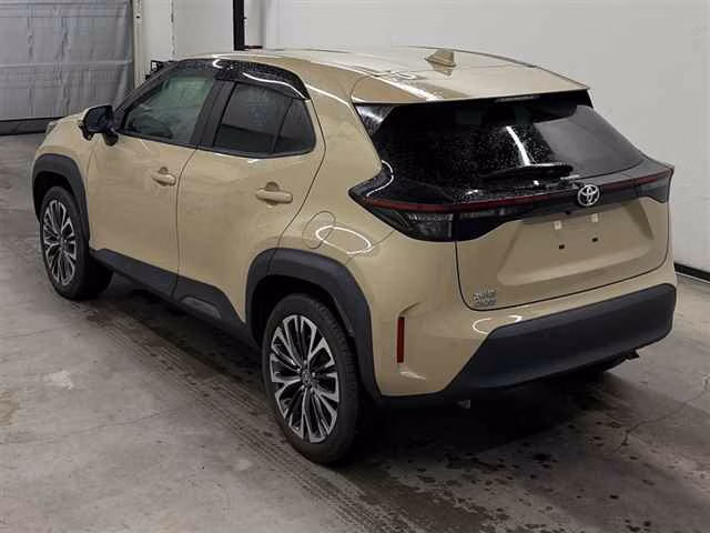 TOYOTA YARIS CROSS